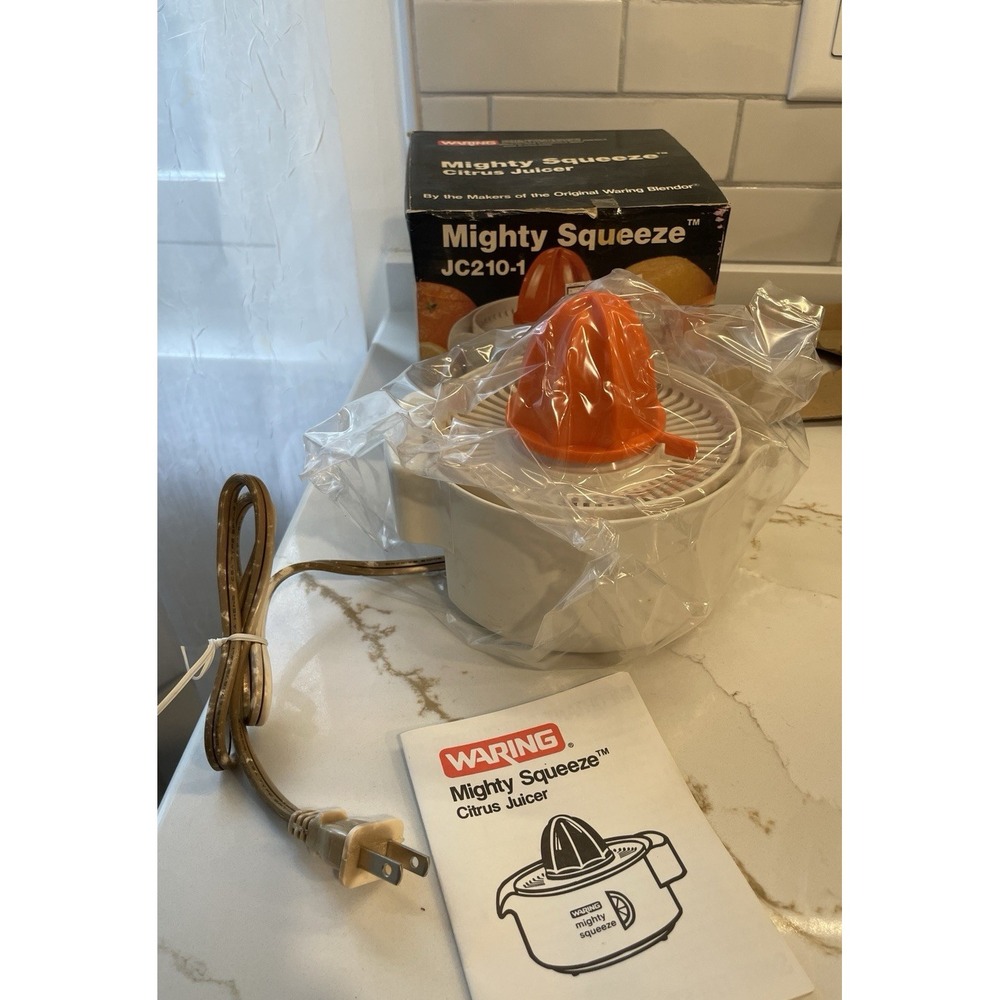 Vintage Waring Mighty Squeeze Citrus Juicer Electric Orange New Open Box READ